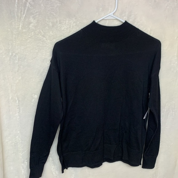 Old Navy Black Turtleneck Sweater - Picture 2 of 8